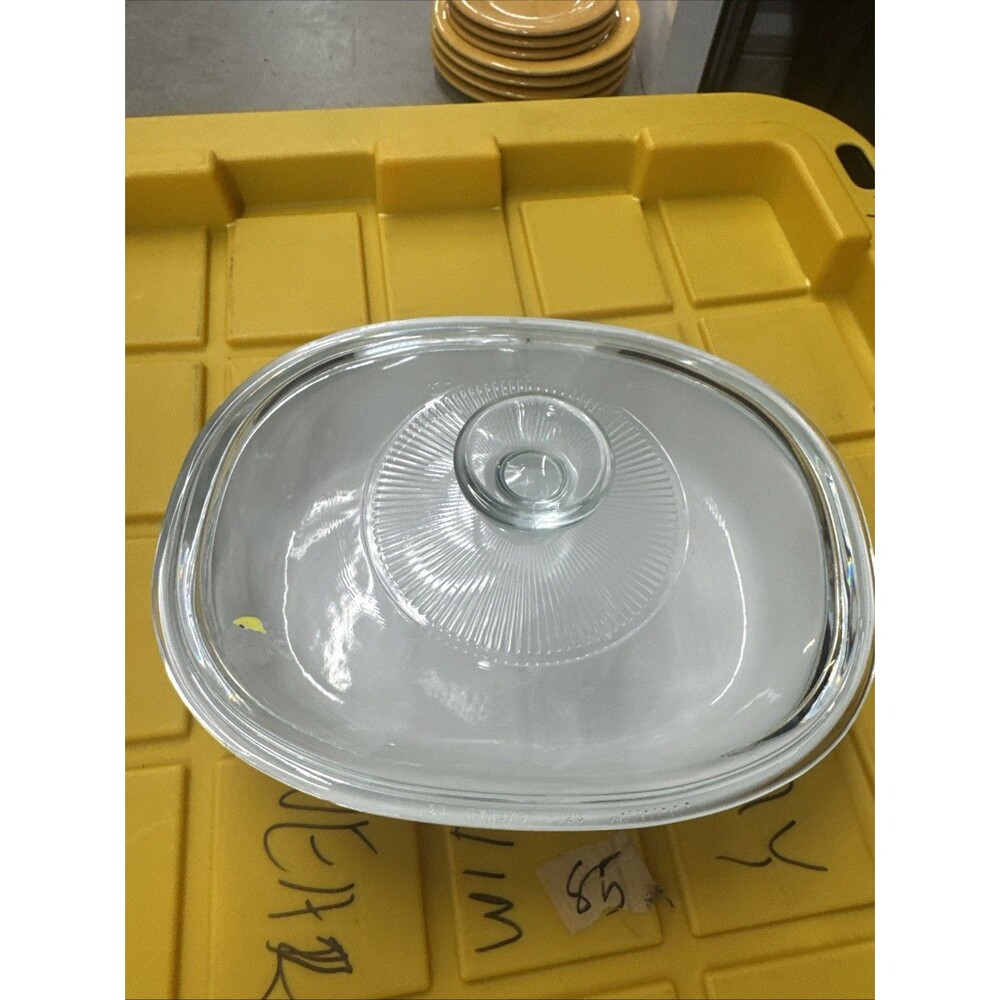 Vtg White round corning ware French White 1.5 Qt Casserole Rectangular
